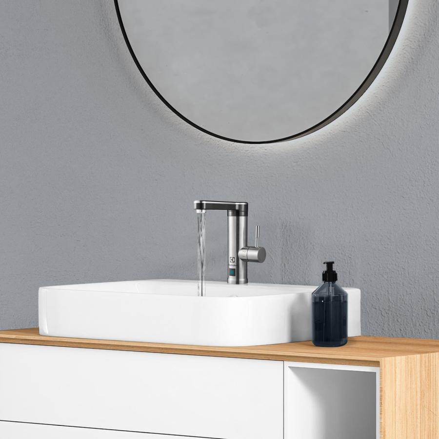 Увеличить Водонагреватель проточный Electrolux Taptronic S